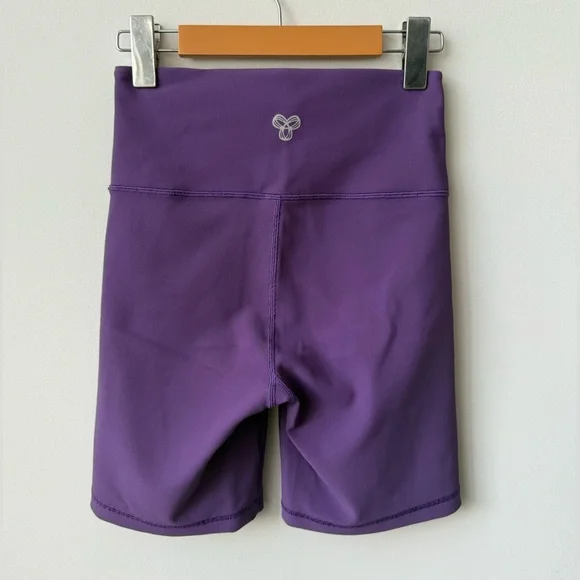 TNA Rib Atmosphere Hi-Rise Short - Picture 2 of 6